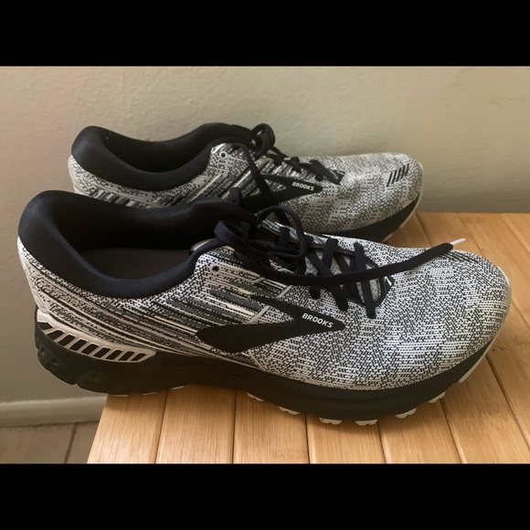brooks adrenaline gtx 10 brown